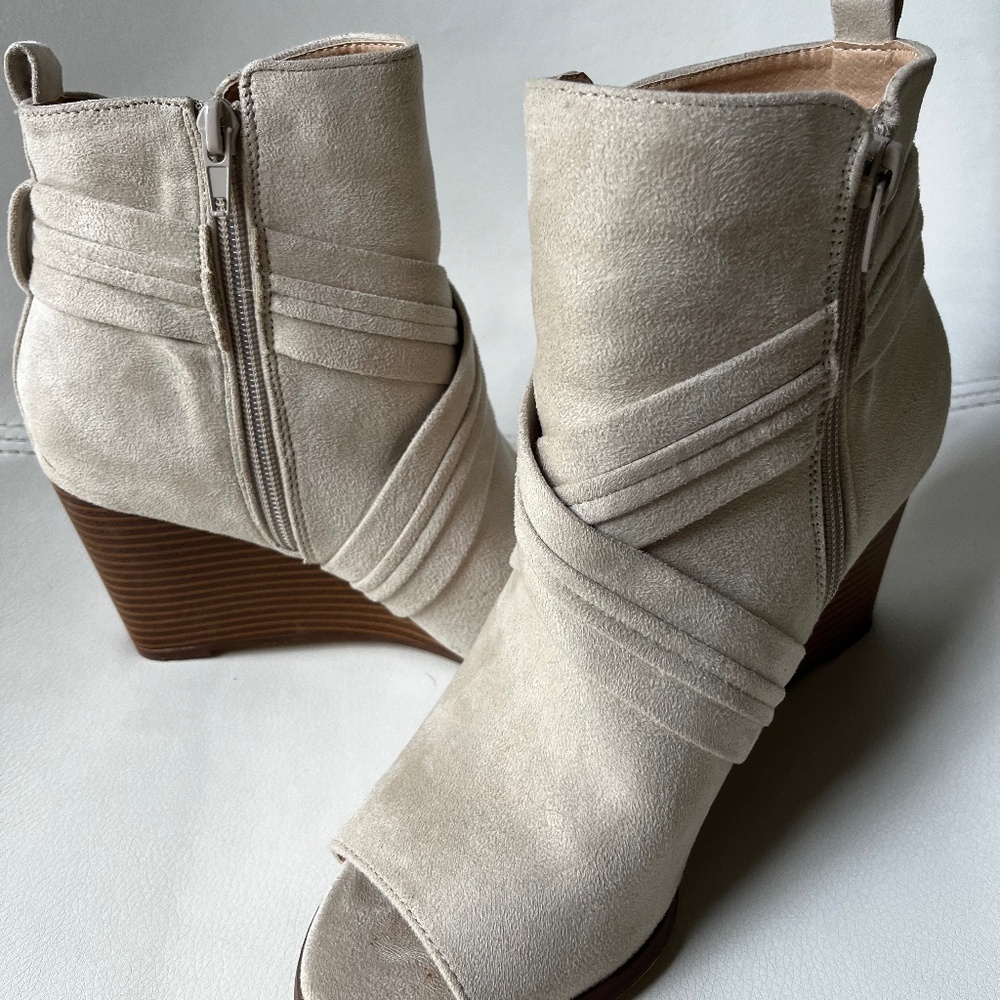 Journee Collection Sabeena Wedge Bootie
